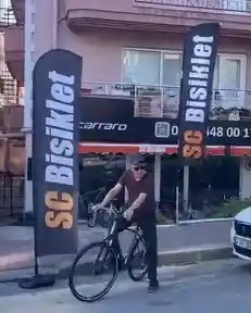 Bisikletci Olta Bayrak